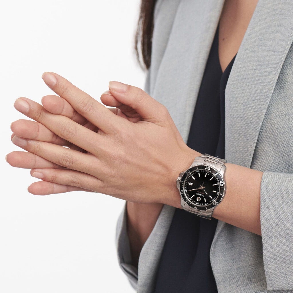 Movado Series 800 Pepsi Black Dial Silver Steel Strap Watch for Men - 2600152