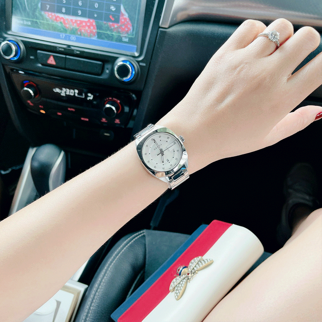 Gucci GG2570 Diamonds White Dial Silver Steel Strap Watch For Women - YA142403