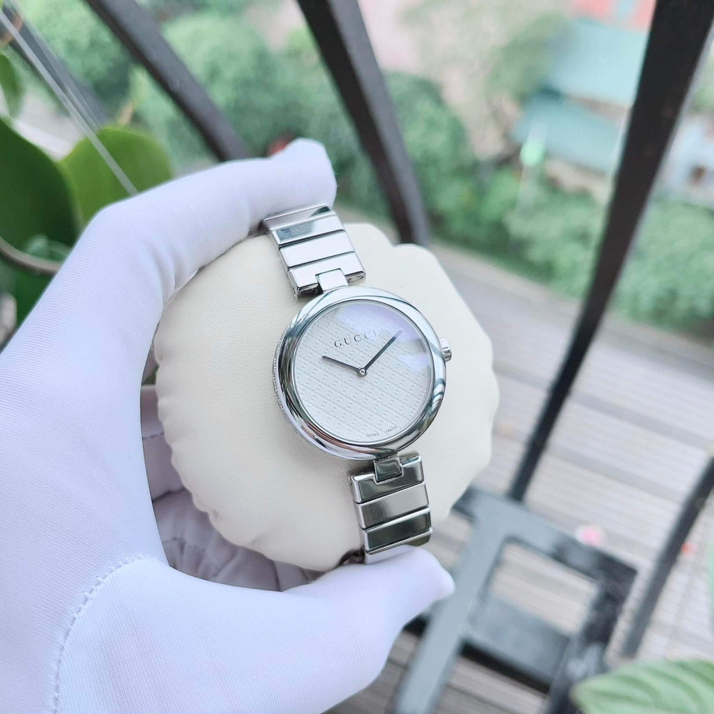 Gucci Diamantissima Quartz White Dial Silver Steel Strap Watch For Women - YA141402