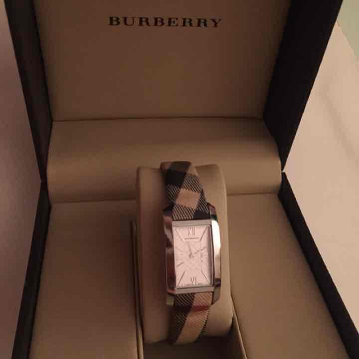 Burberry The Pioneer Grey Dial Leather Strap Watch for Women - BU9504